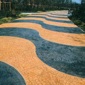 四川彩色透水地坪 環(huán)保型透水混凝土 生態(tài)彩色透水混凝土